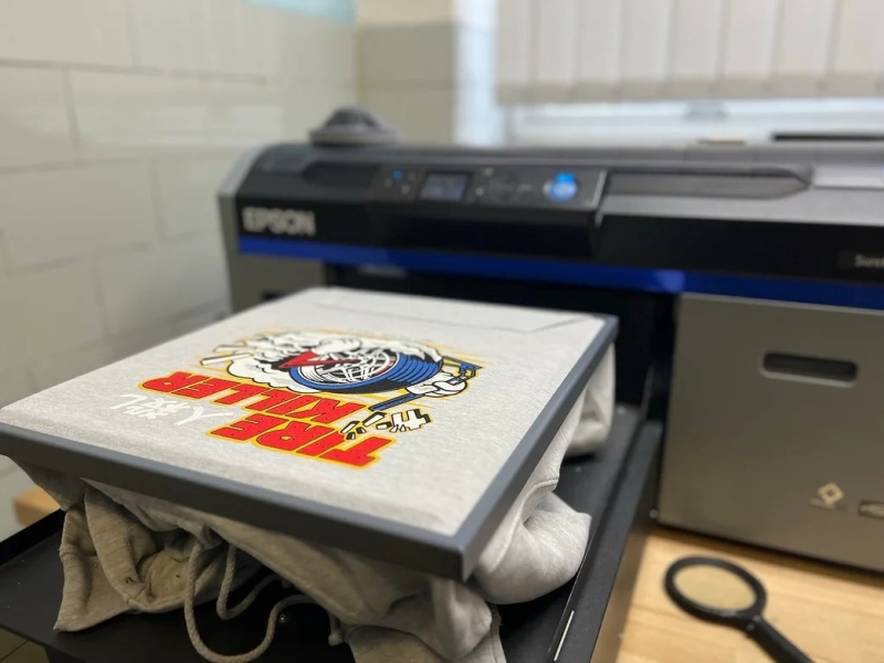 Best offer of textiles with printing and embroidery of you company logo